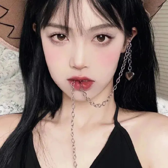 我手机里的精灵女王成真了